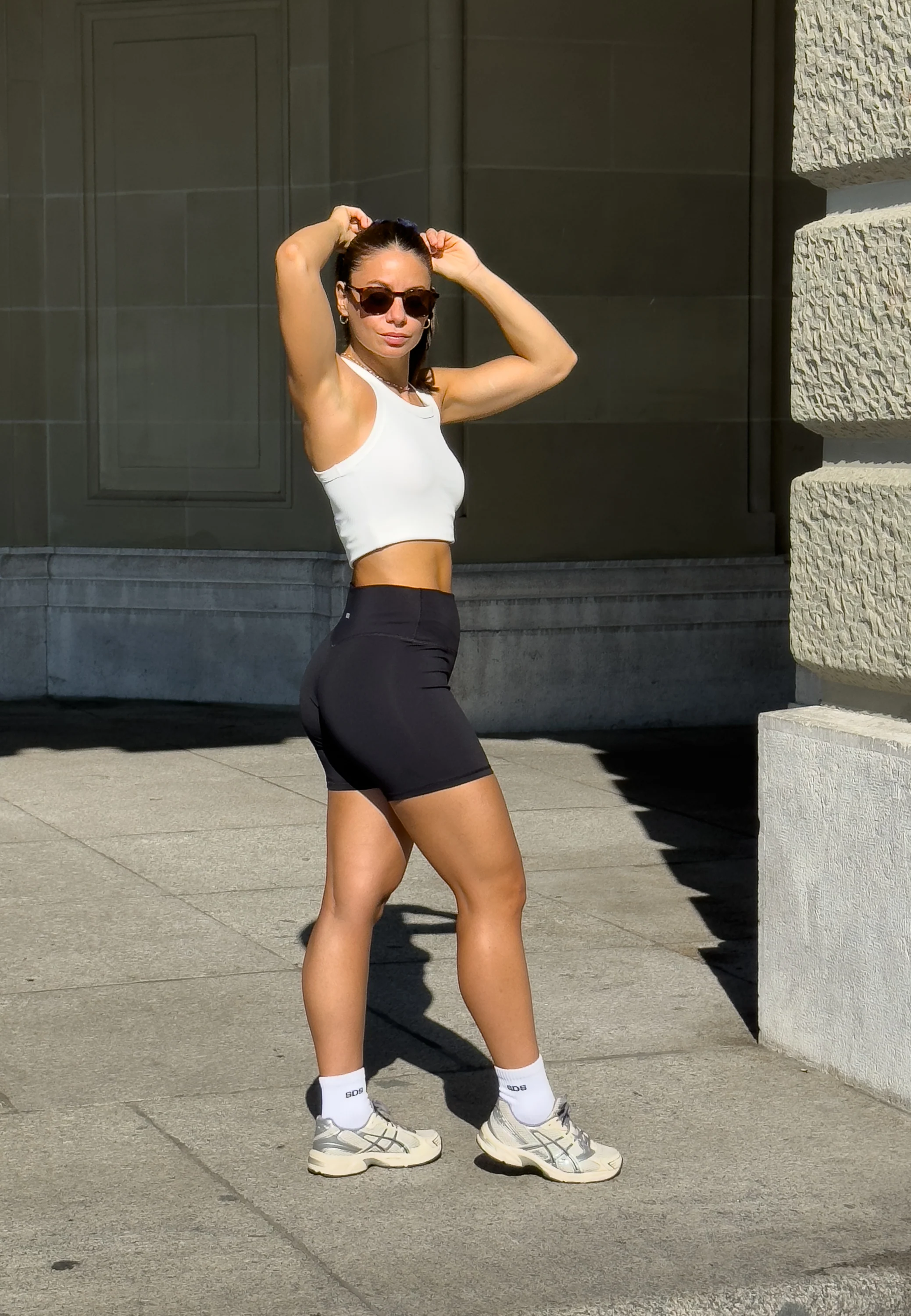 Geripptes Racer Back Crop Top - Weiß