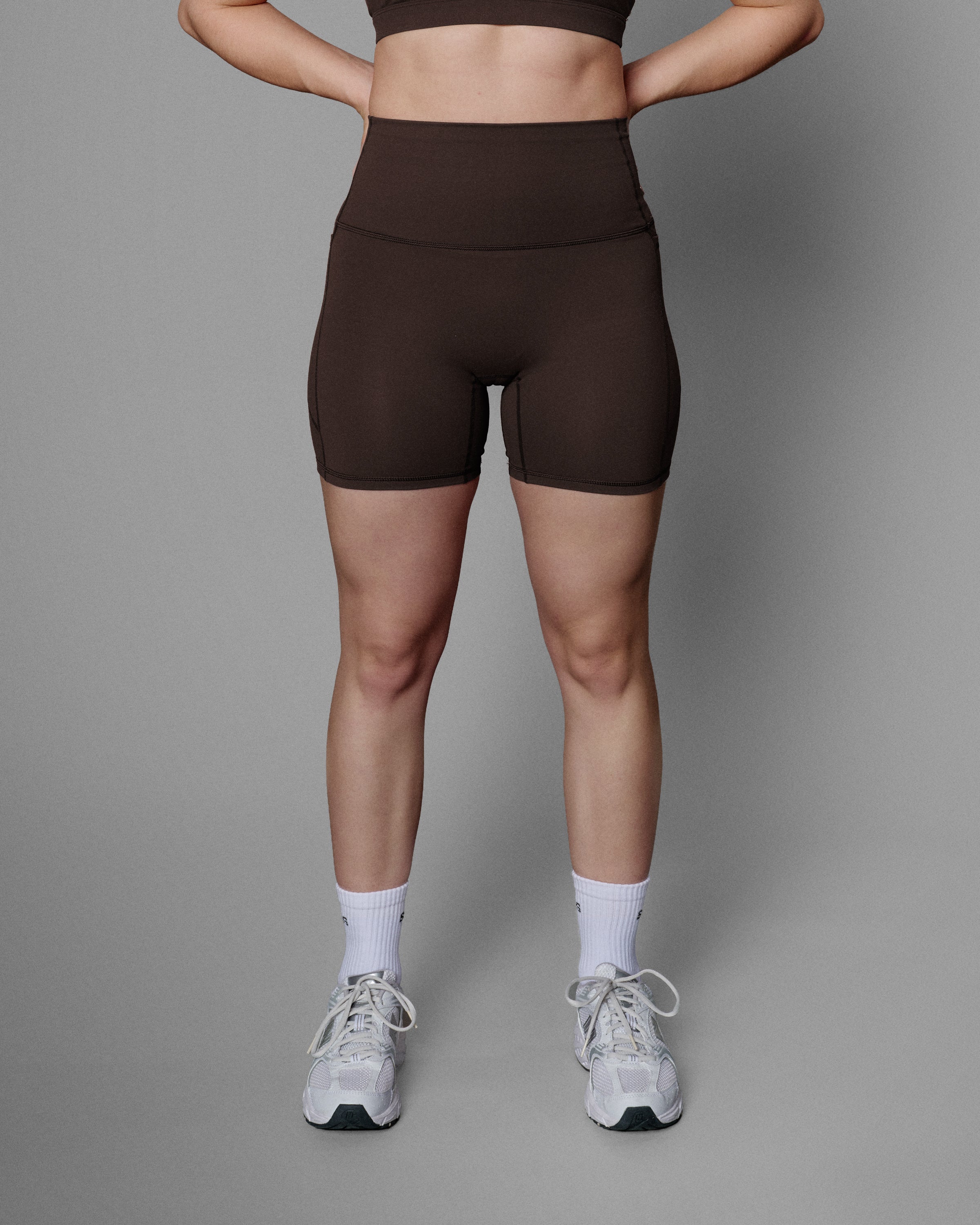 Performance Run Biker Shorts - Chocolate Brown
