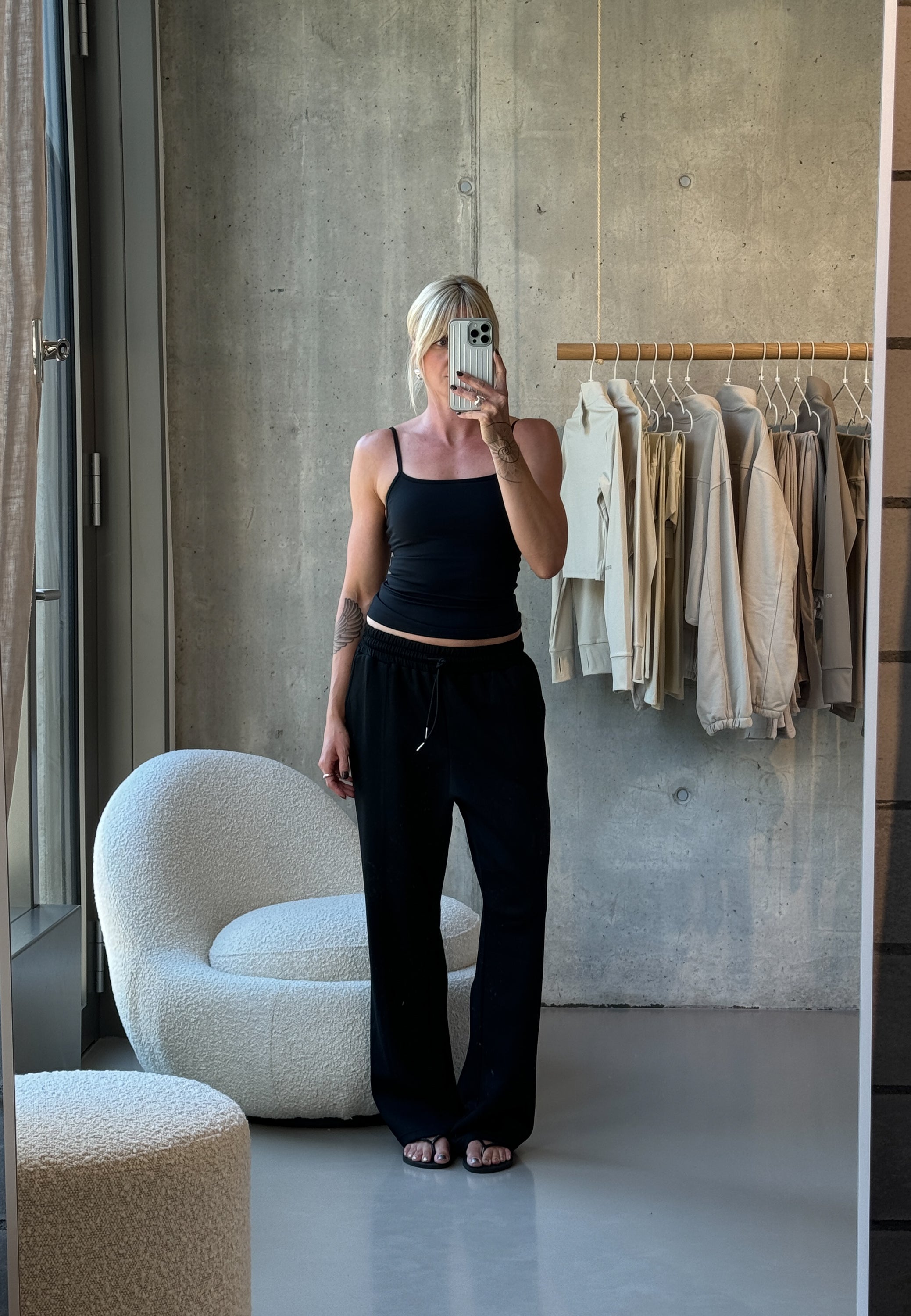 Classic Staple Tank - Black