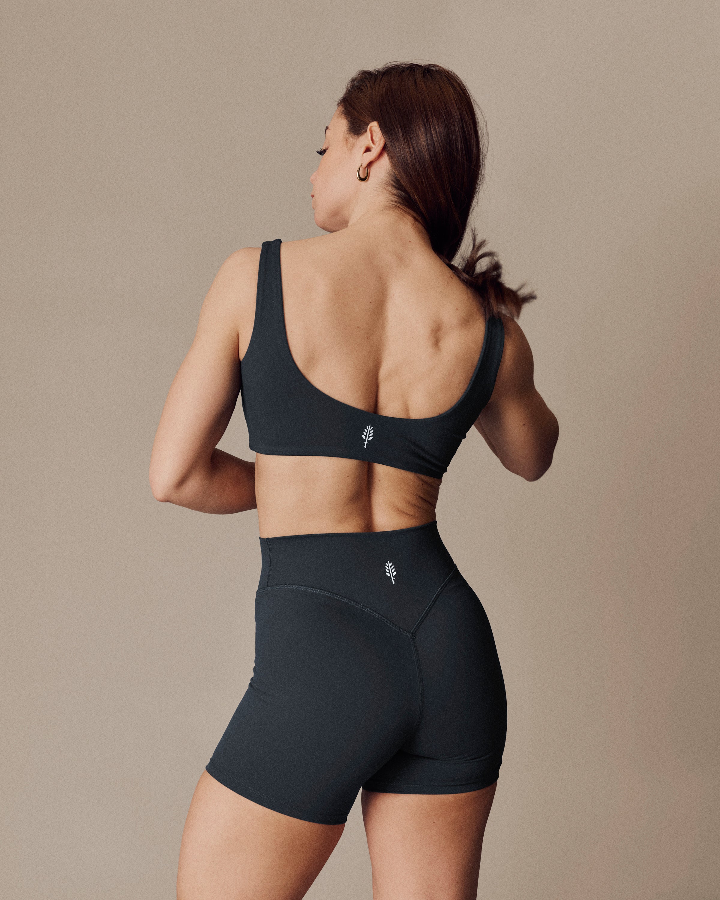 SculptFlex Shorts - Extra V-Shape Mid Length - Midnight