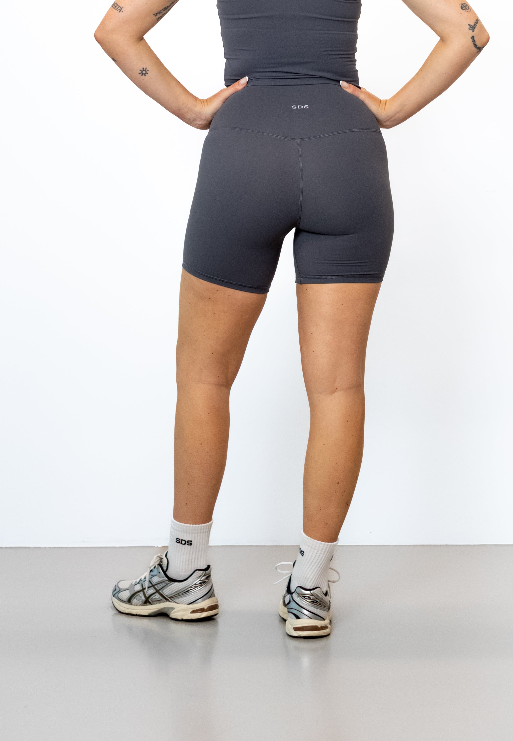 Biker Shorts mid length V3 - Deep Grey