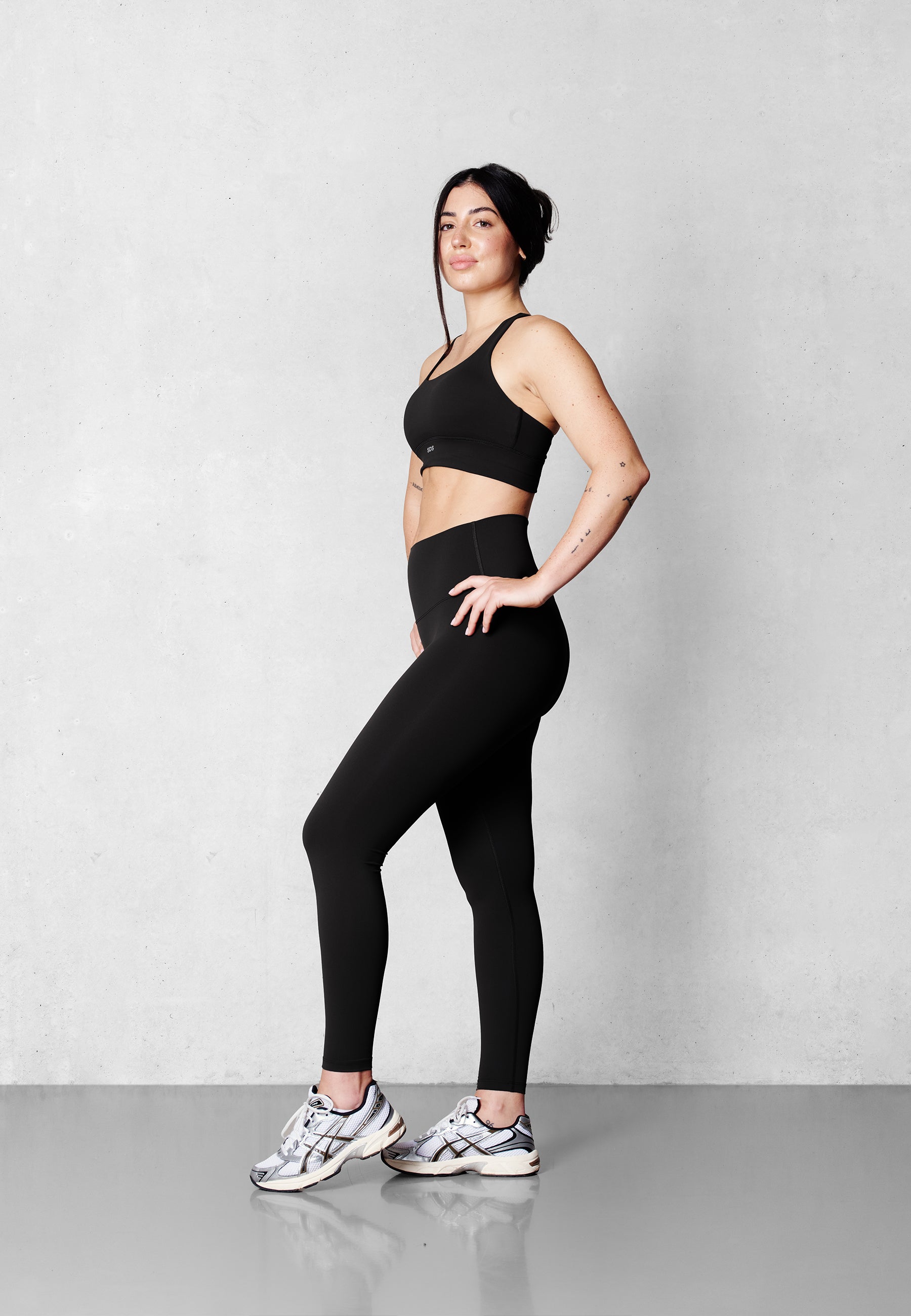 Luxe Cross Strap Bra - Black