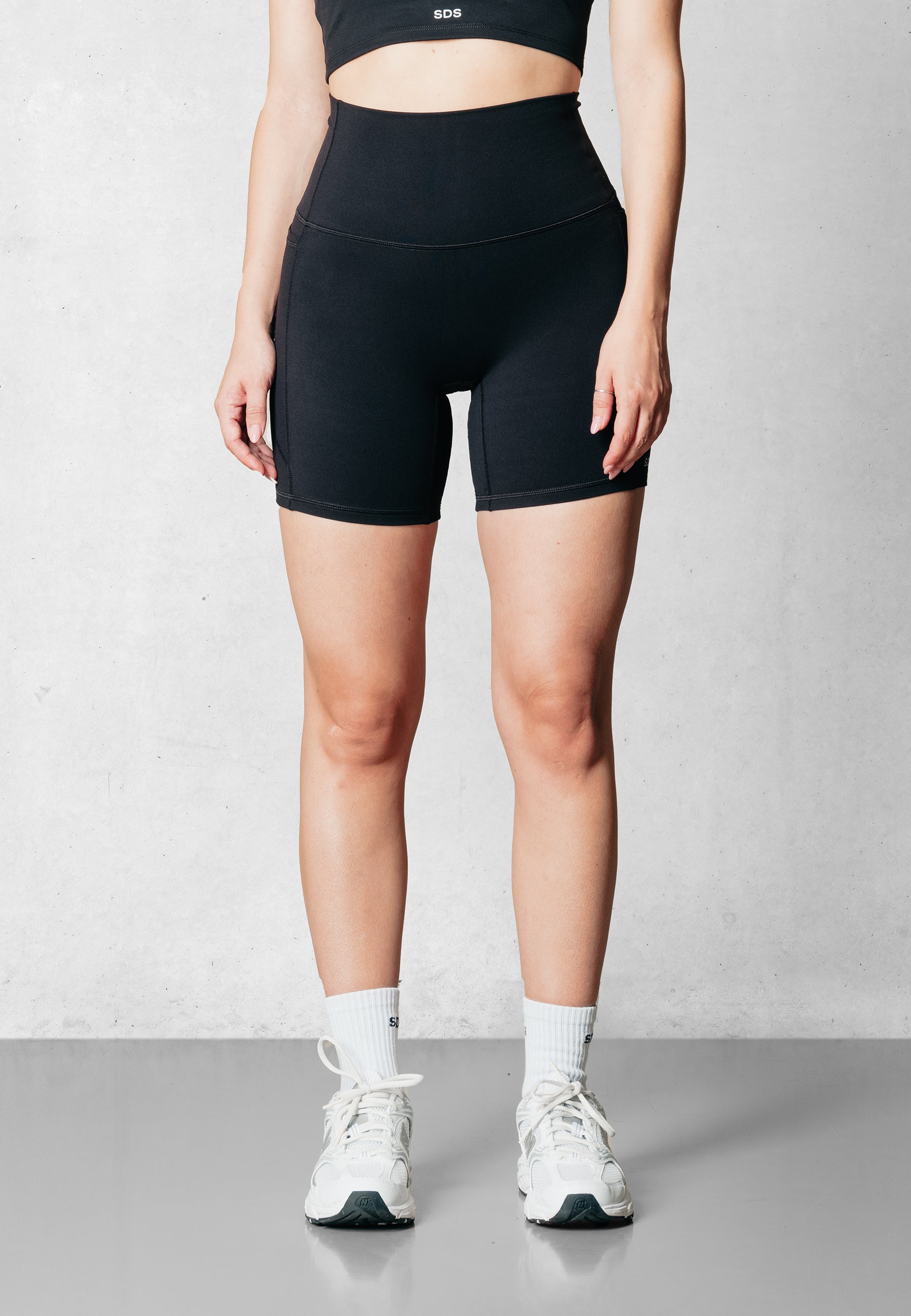 Performance Run Biker Shorts - Black